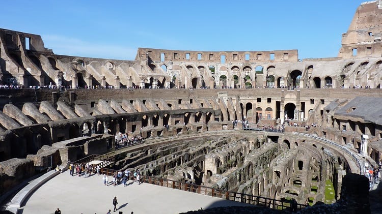 wide shot of the colosseum on our budget travel in rome trip