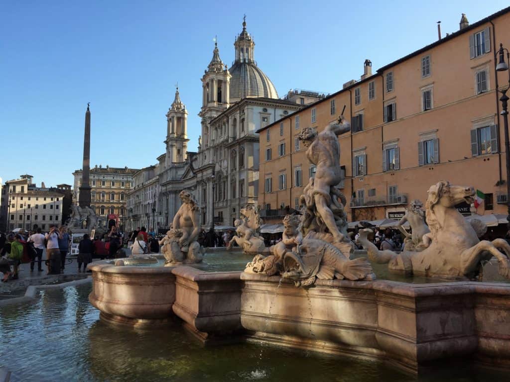 budget travel in rome - check out the fountains