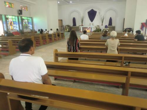 church easter services during a pandemic in the philippines